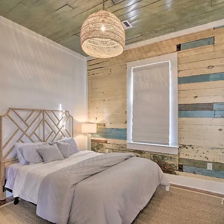 Bright Galveston Cottage Close To Beach And Strand Exterior photo